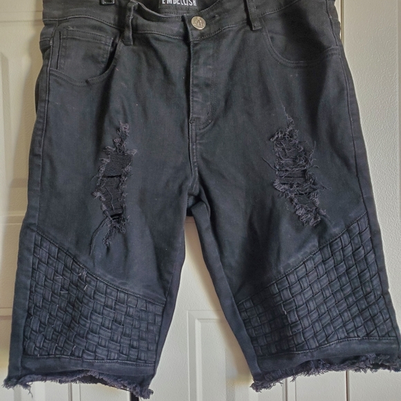 Embellish - Picture 2 of 4